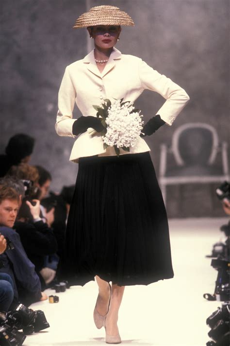 tailleure bar dior|Dior’s Bar Jacket: A Brief History .